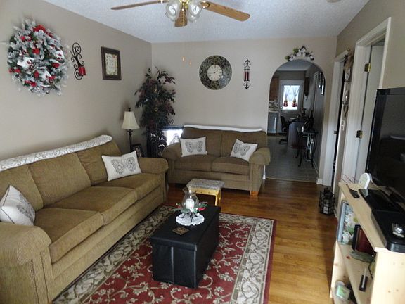 5th image of 1205 Camelot Court