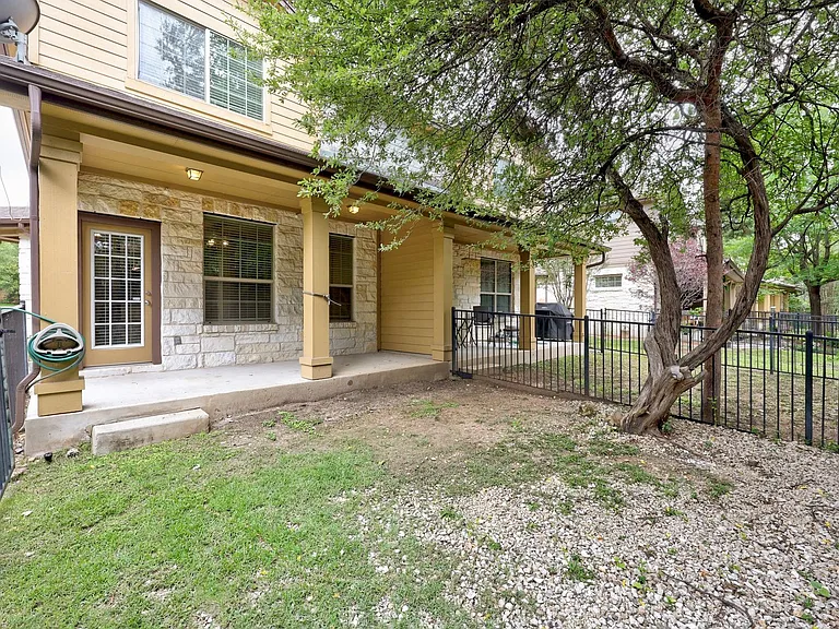 1310 W Parmer Ln #16A — Photo 7