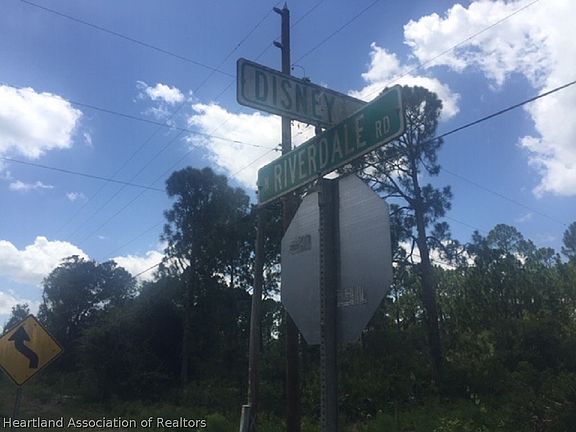 5th image of 20 S Riverdale Rd