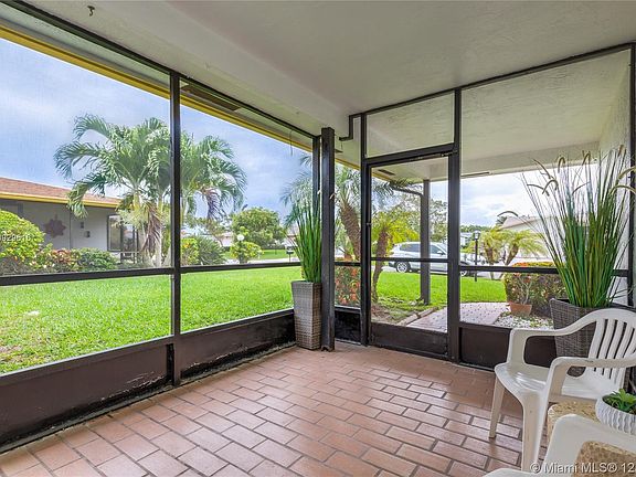 3rd image of 5939 Los Alamos Ln