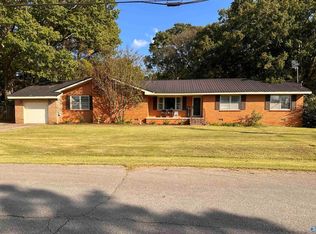 2117 Mythewood Dr SW, Huntsville, AL 35803
