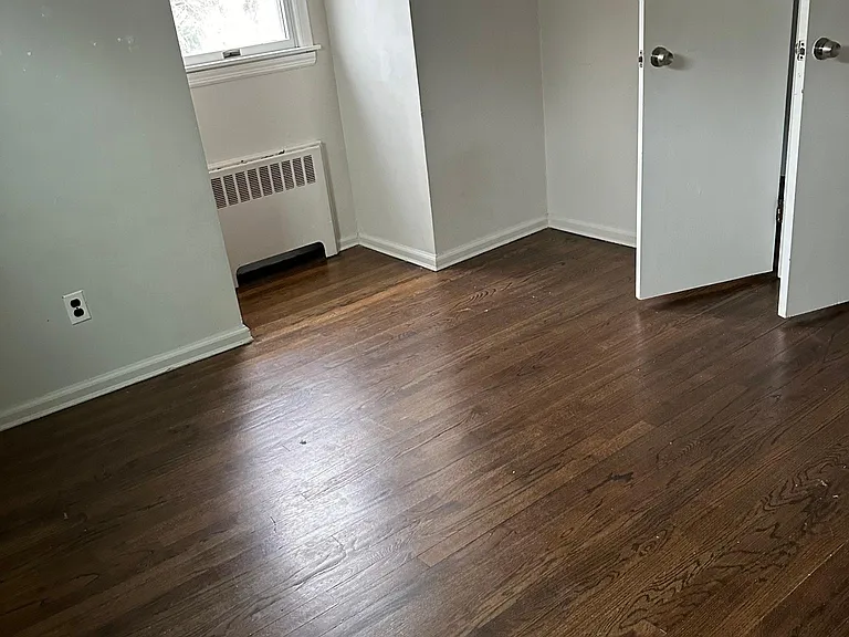 260 N 8th St — Photo 12