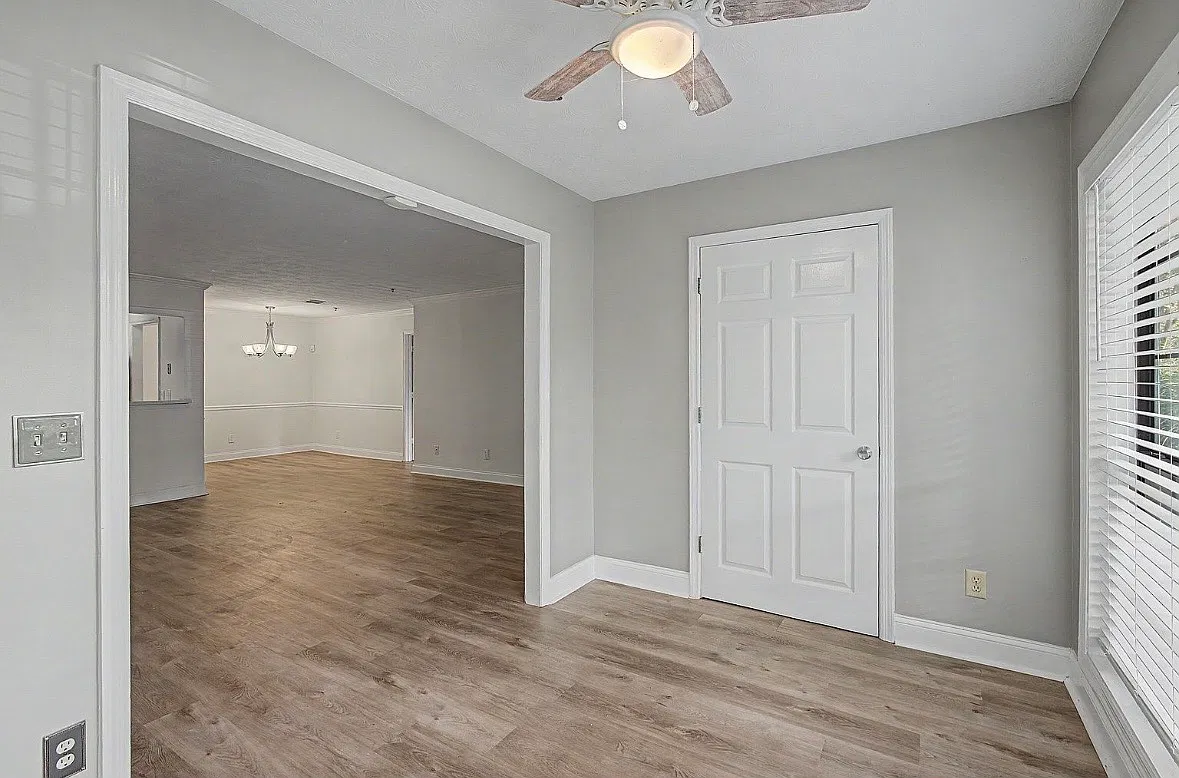 2 bed, 1250 sqft, $1,840 — Photo 4