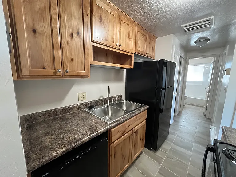 460 N 50 E — Photo 6