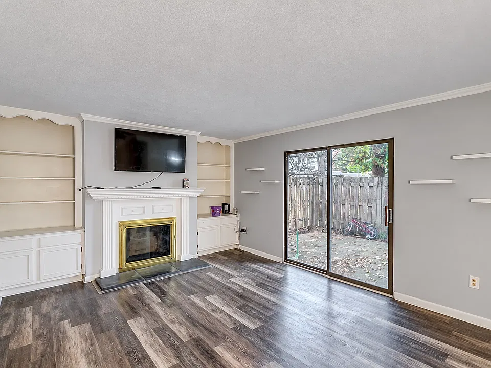 401 Redding Rd #38