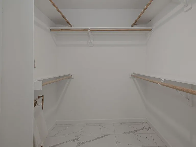 4007 Markham St — Photo 21