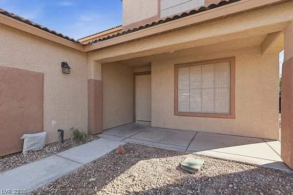 4 bed, 3.0 bath, 2598 sqft, $2,600 — Photo 4