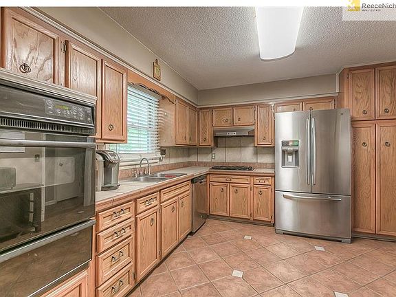 2nd image of 10145 Virginia Ave