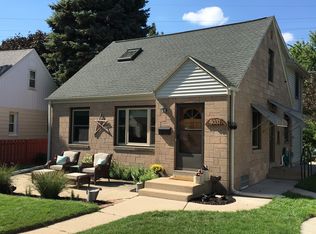 4031 S Hanson Ave, Milwaukee, WI 53207