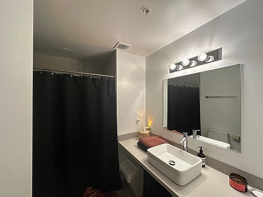 5th image of 44 Warren St #208