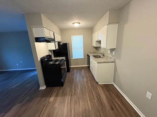 Forrest Cove Apartments — Photo 10