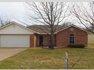 926 Cropper Rd, Burkburnett, TX 76354