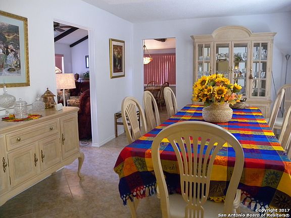 3rd image of 5535 Merkens Dr