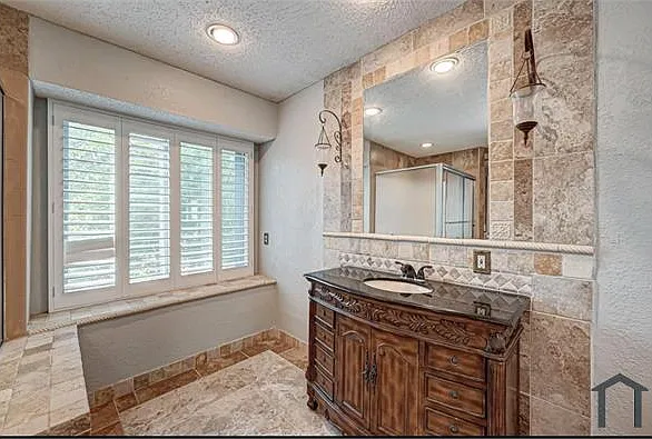 16006 Rustic Sands Dr — Photo 12