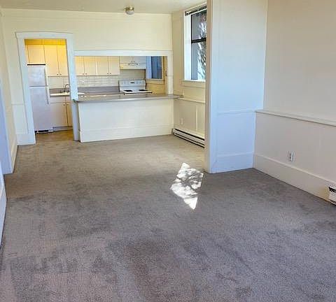 2nd image of 602 Melrose Ave E APT 101