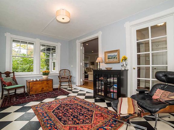 4th image of 1215 Grace Ave