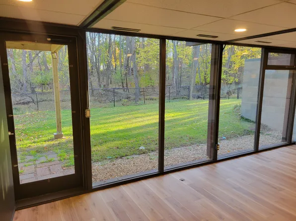 3219 Lorraine Ave, Kalamazoo, MI 49008