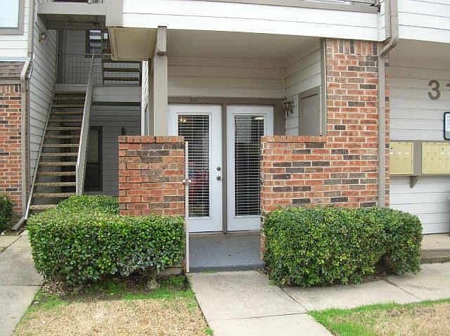 1st image of 3121 Sondra Dr APT 107
