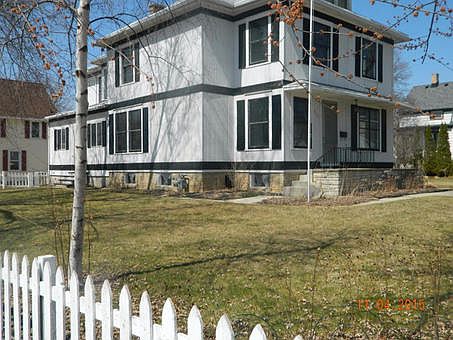3rd image of 217 Giddings Ave