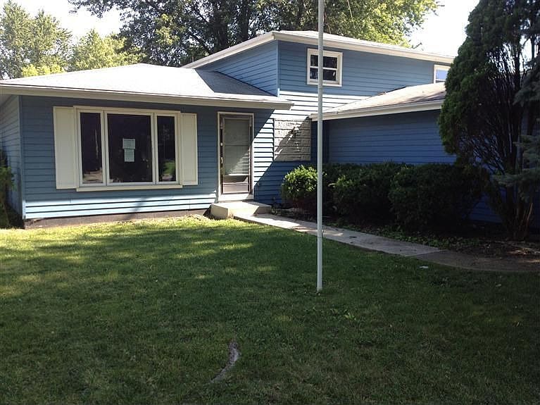 1st image of 3640 W 75th Ave
