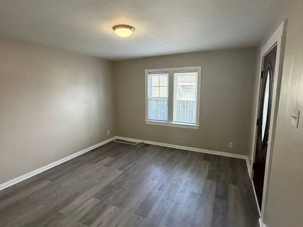 2014 N Bosart Ave, Indianapolis, IN 46218