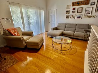 2201 Wolf St APT 7202, Dallas, TX 75201
