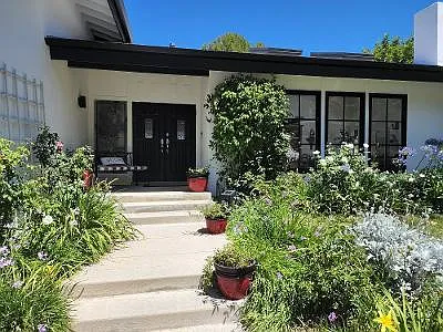 1 bed, 2600 sqft, $1,295 — Photo 1