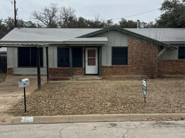 3900 3rd St, Brownwood, TX 76801