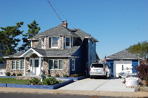 1st image of 794 S Long Beach Ave