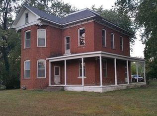 104 E Mississippi Ave, Scott City, MO 63780