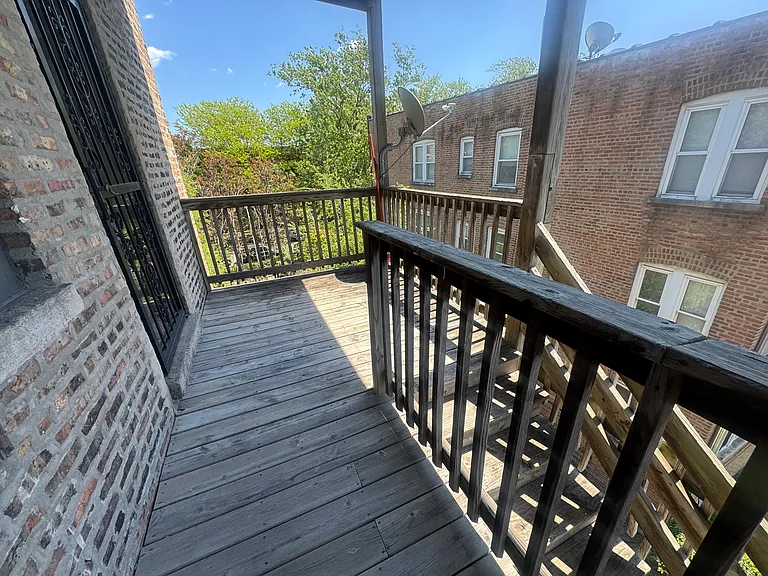 1029 E 62nd St #3 — Photo 14