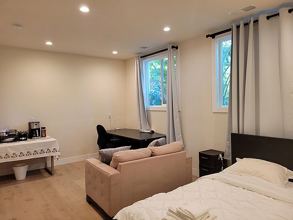 2nd image of 30 Roosevelt Way