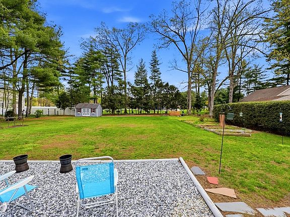 4th image of 74 Shannon Ln