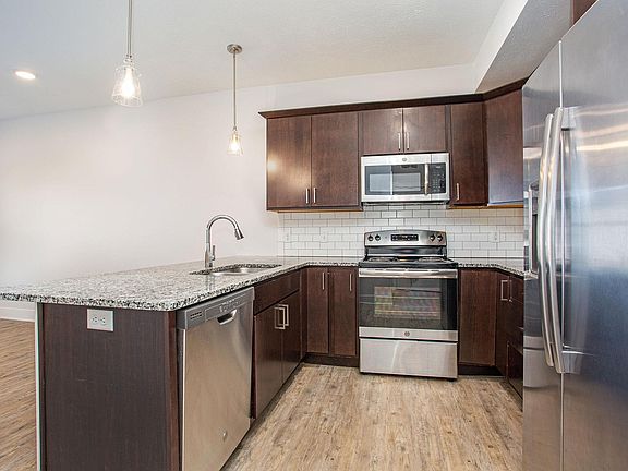 4th image of 4755 Rockport Blvd