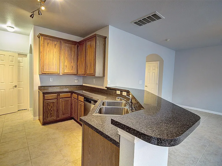 8017 Caladium Dr — Photo 11
