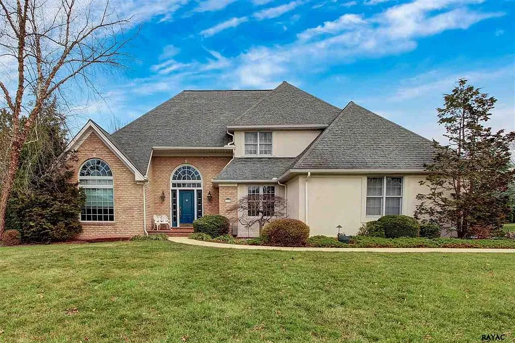 1380 Briargate Dr photo 1