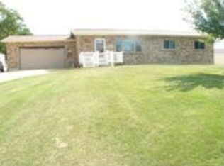 88 Washington Mills Rd, Zwingle, IA 52079