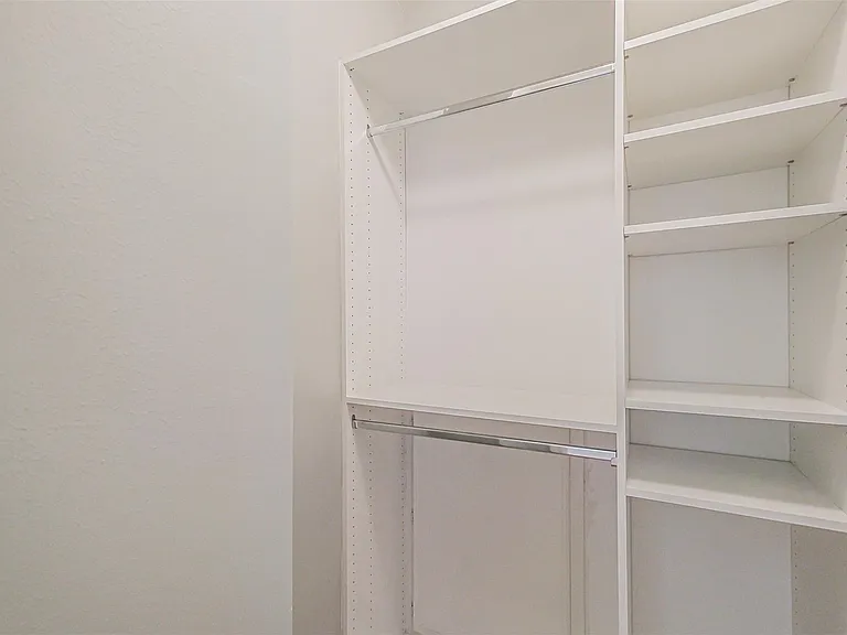 5506 Langhorne Ct — Photo 33