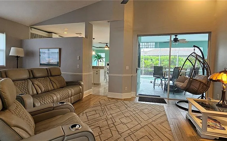 520 Crossfield Cir — Photo 6