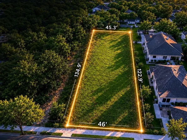 2710 Gray St, Houston, TX 77004