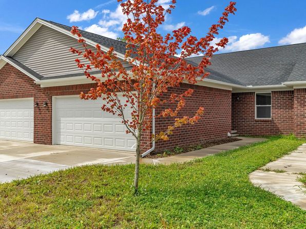 303 Hidden Harbor Way, Marine City, MI 48039