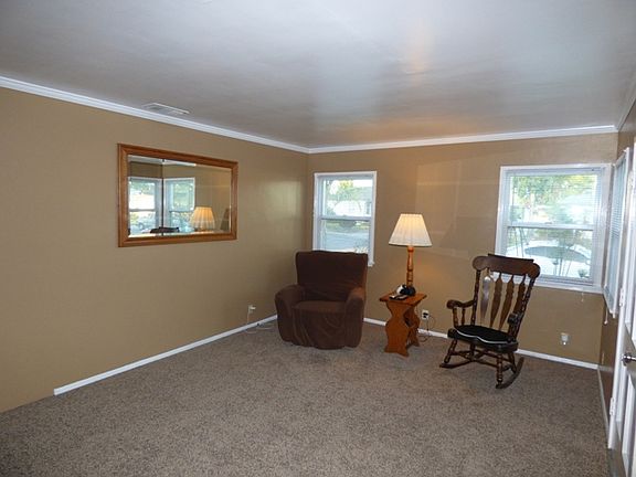 3rd image of 4951 Birchland Pl