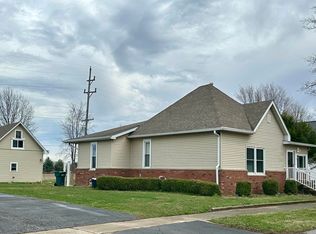 317 W Maple St, Flora, IN 46929