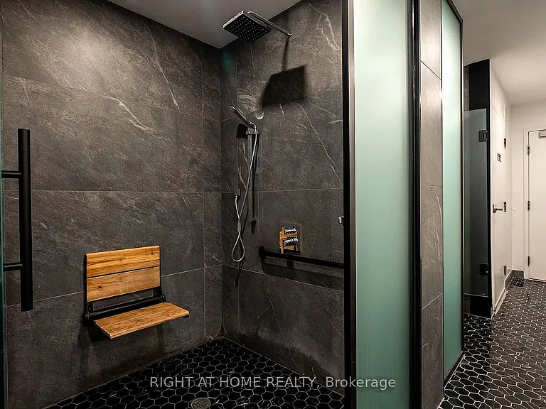 81 Navy Wharf Ct #2316 — Photo 41