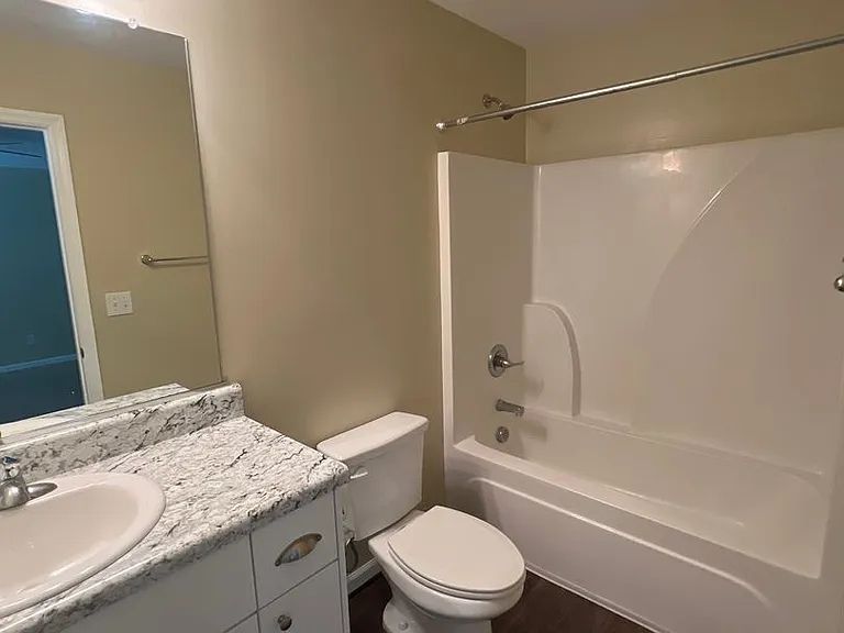 4439-4445 Owens Rd — Photo 6