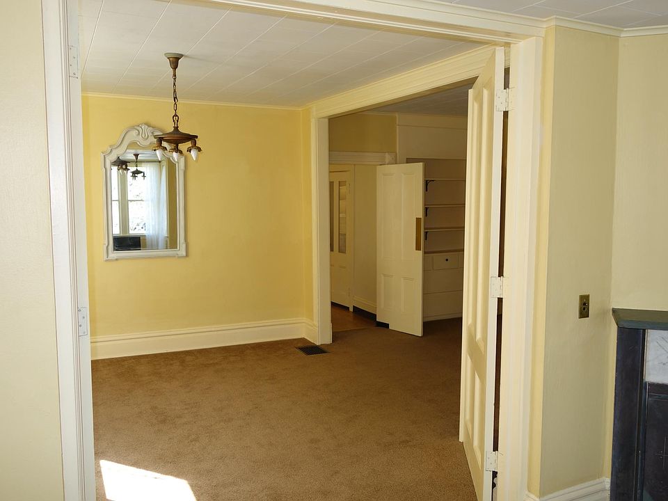 Living room & dining room