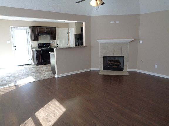 5th image of 10076 Mill Hill Ave