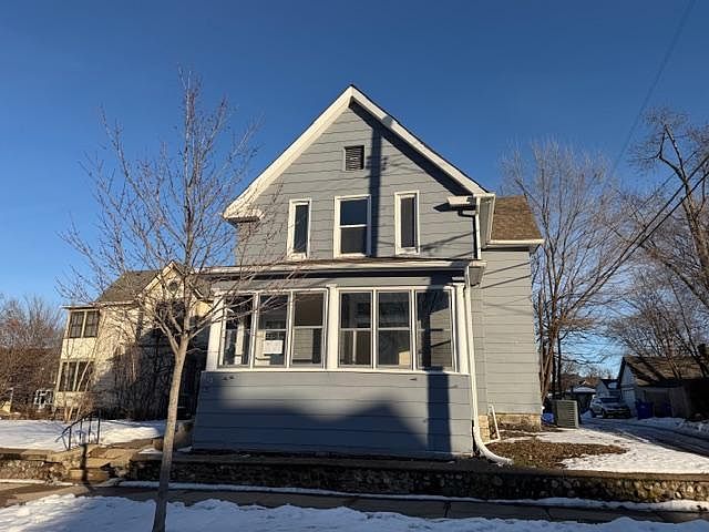 1st image of 468 Bellows St