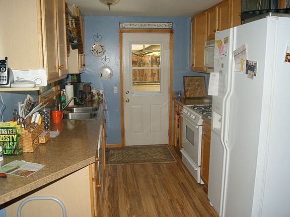 3rd image of 4576 Meryton Ave NW