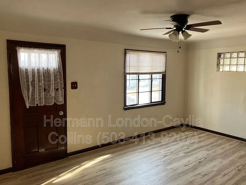 2 bed, 1.0 bath, 777 sqft, $1,045 — Photo 2